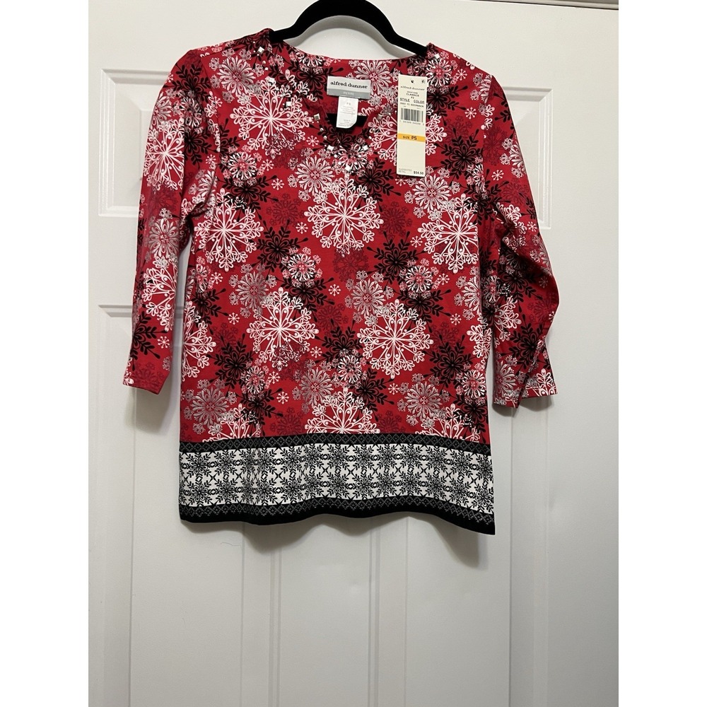 Alfred Dunner Petite Red Christmas Snowflake Cotton Blend Top Size PS Small NWT